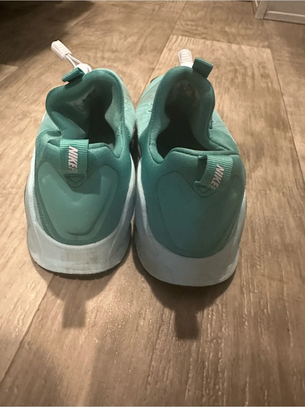 Nike Free Metcon 6 Training Workout Shoes Green Women’s 11 Men’s 9.5
